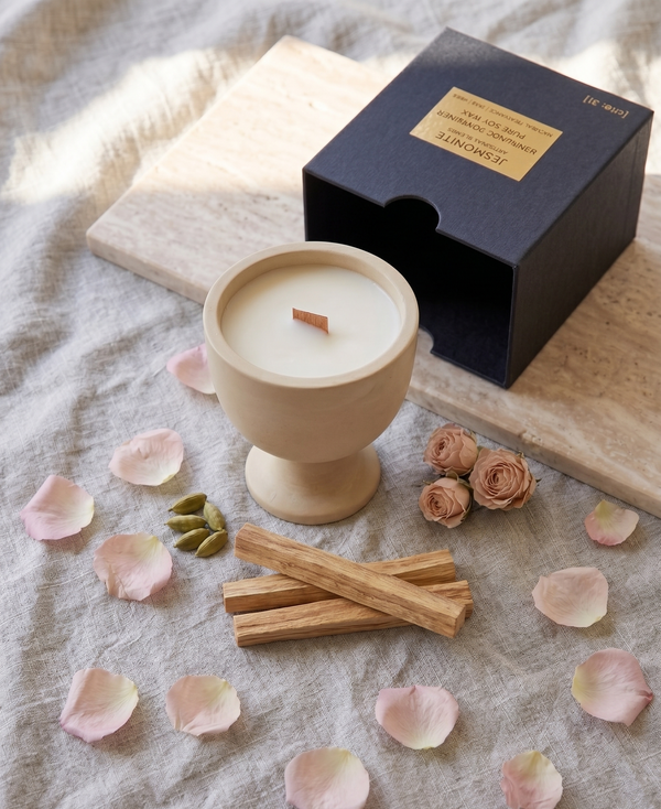 Jesmonite Pedestal Soy Candle with Crackling Wood Wick